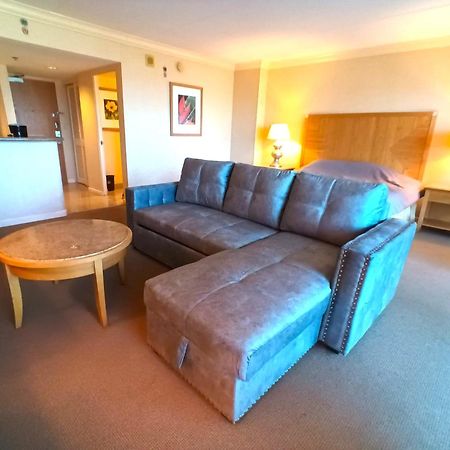 Ilikai Apt 302 - Spacious Studio With Stunning Ocean & Harbor Views Honolulu Bagian luar foto